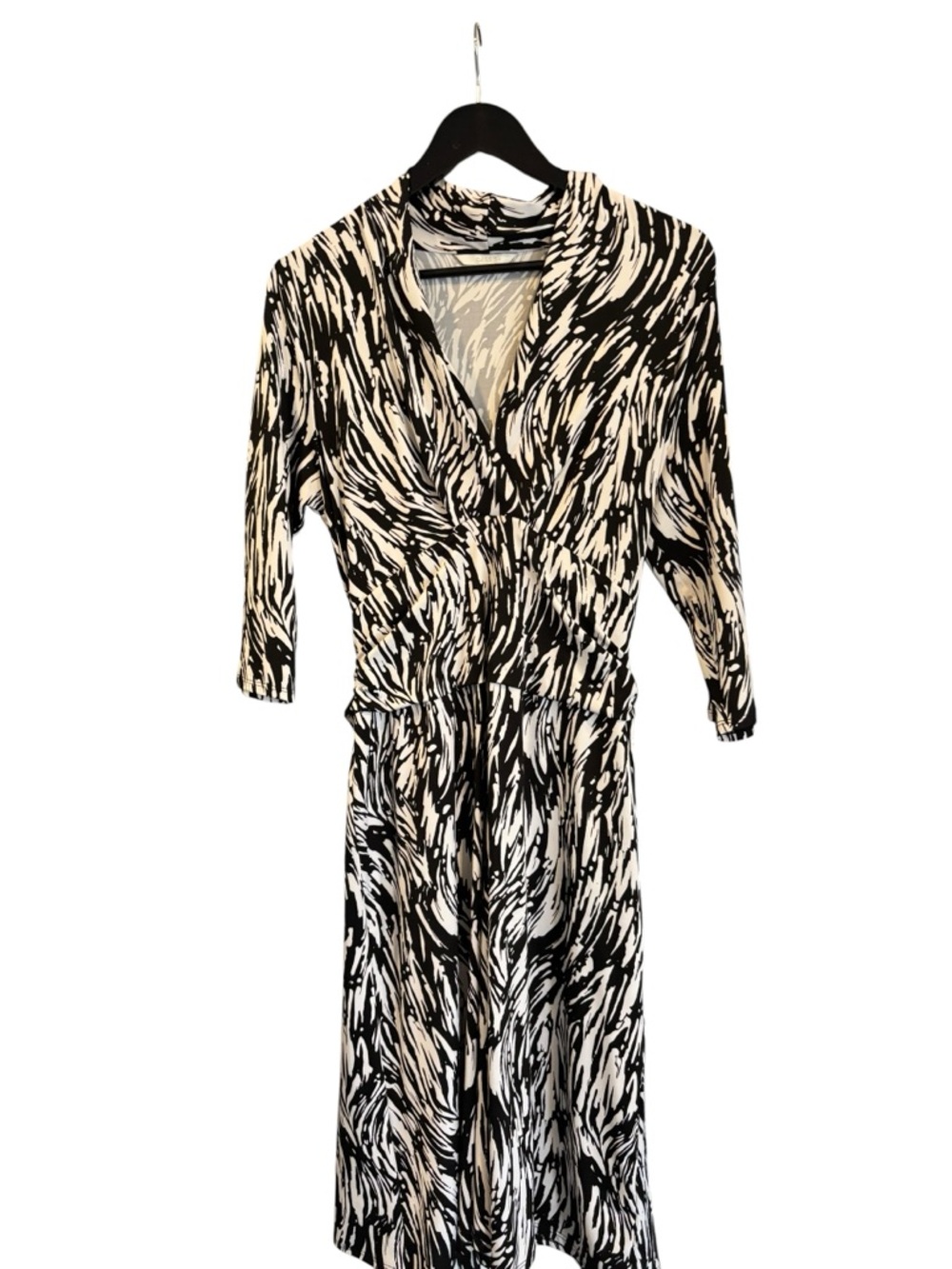 Black & White Printed Midi Dress - V-Neck, 3/4 Sleeve